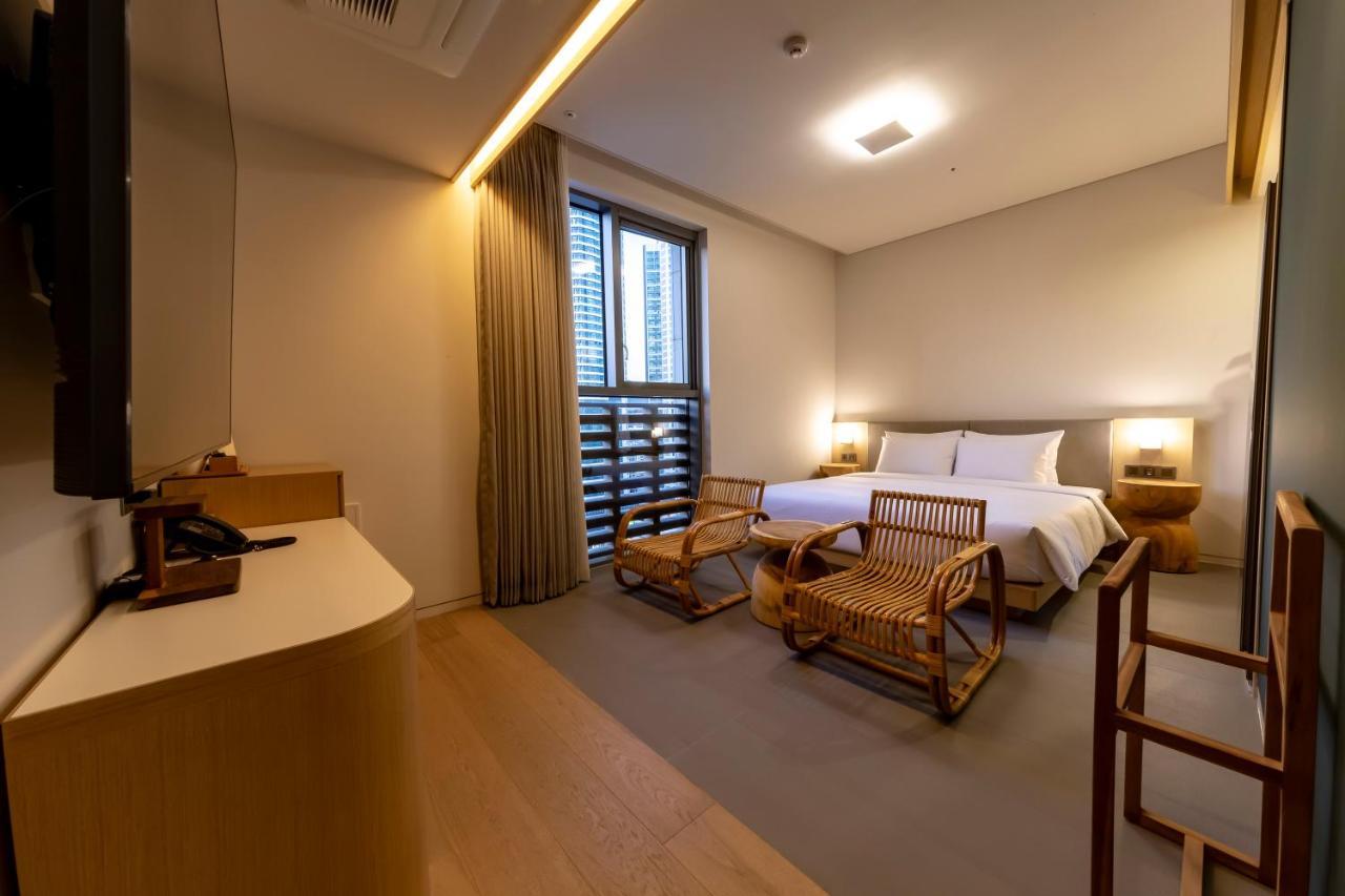 Hound Hotel Haeundae Signature Busan Exteriör bild