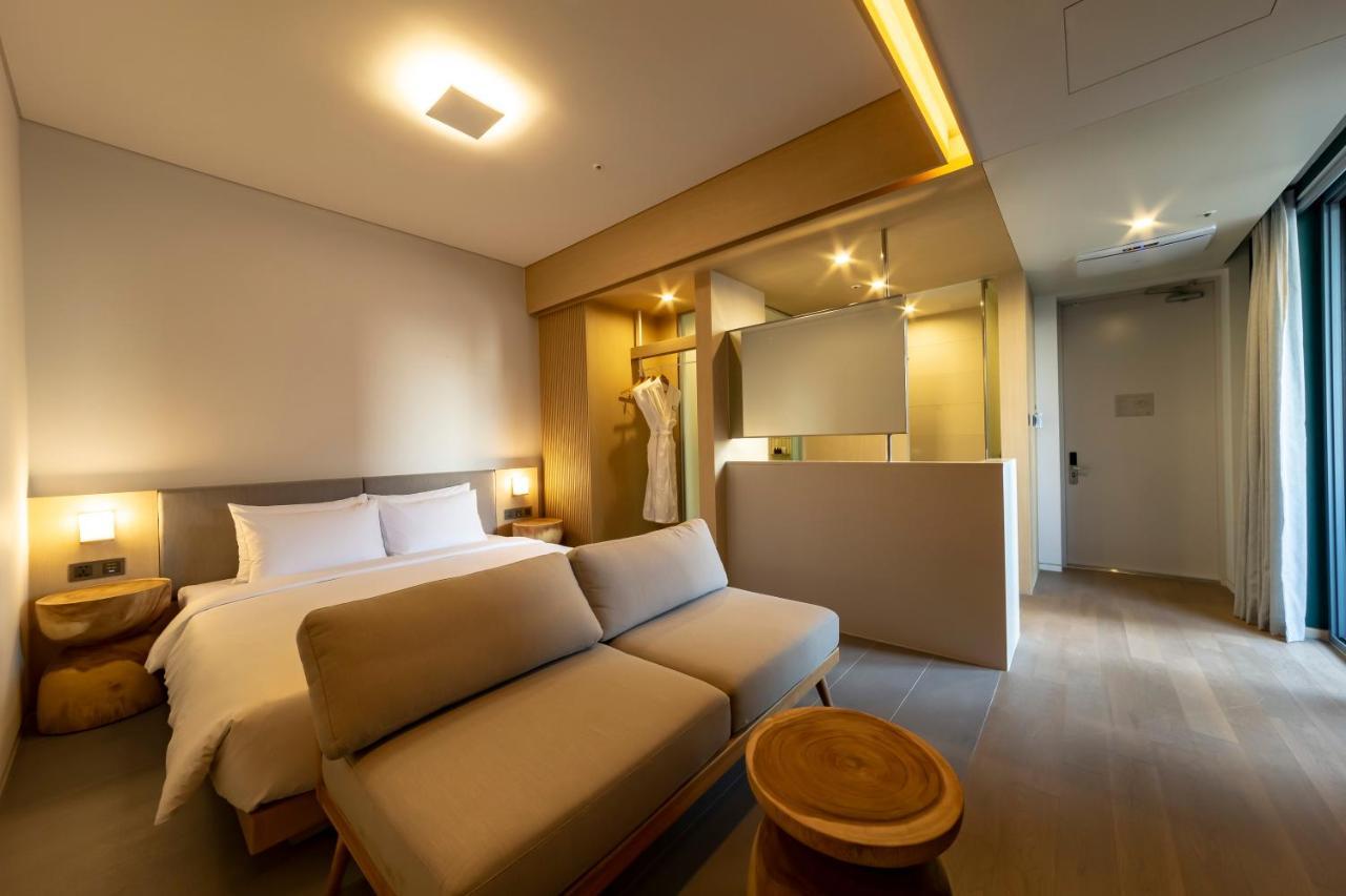 Hound Hotel Haeundae Signature Busan Exteriör bild