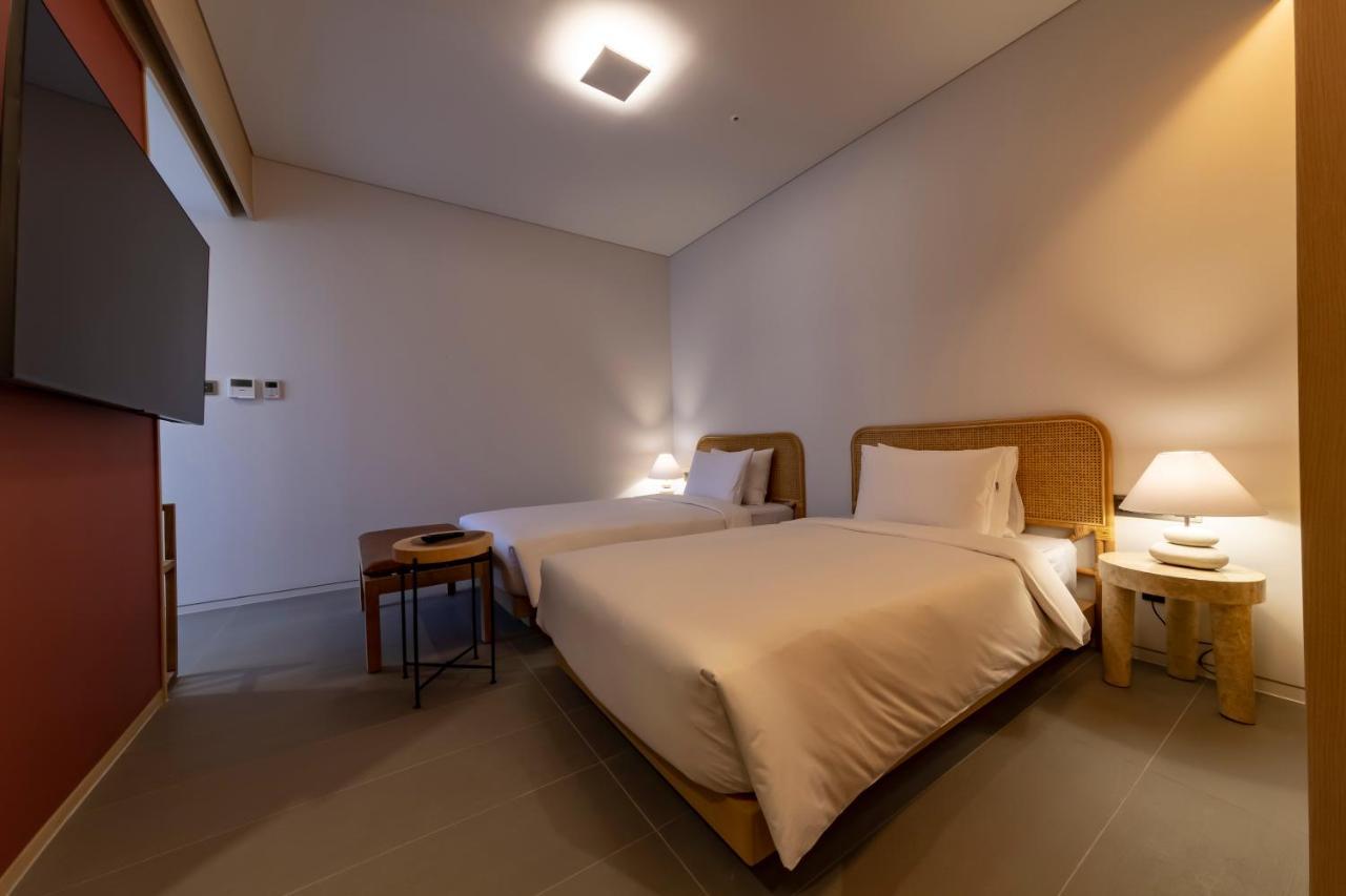 Hound Hotel Haeundae Signature Busan Exteriör bild