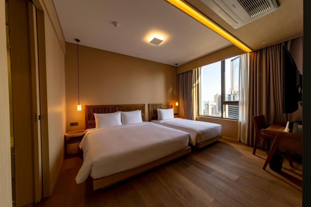 Hound Hotel Haeundae Signature Busan Exteriör bild