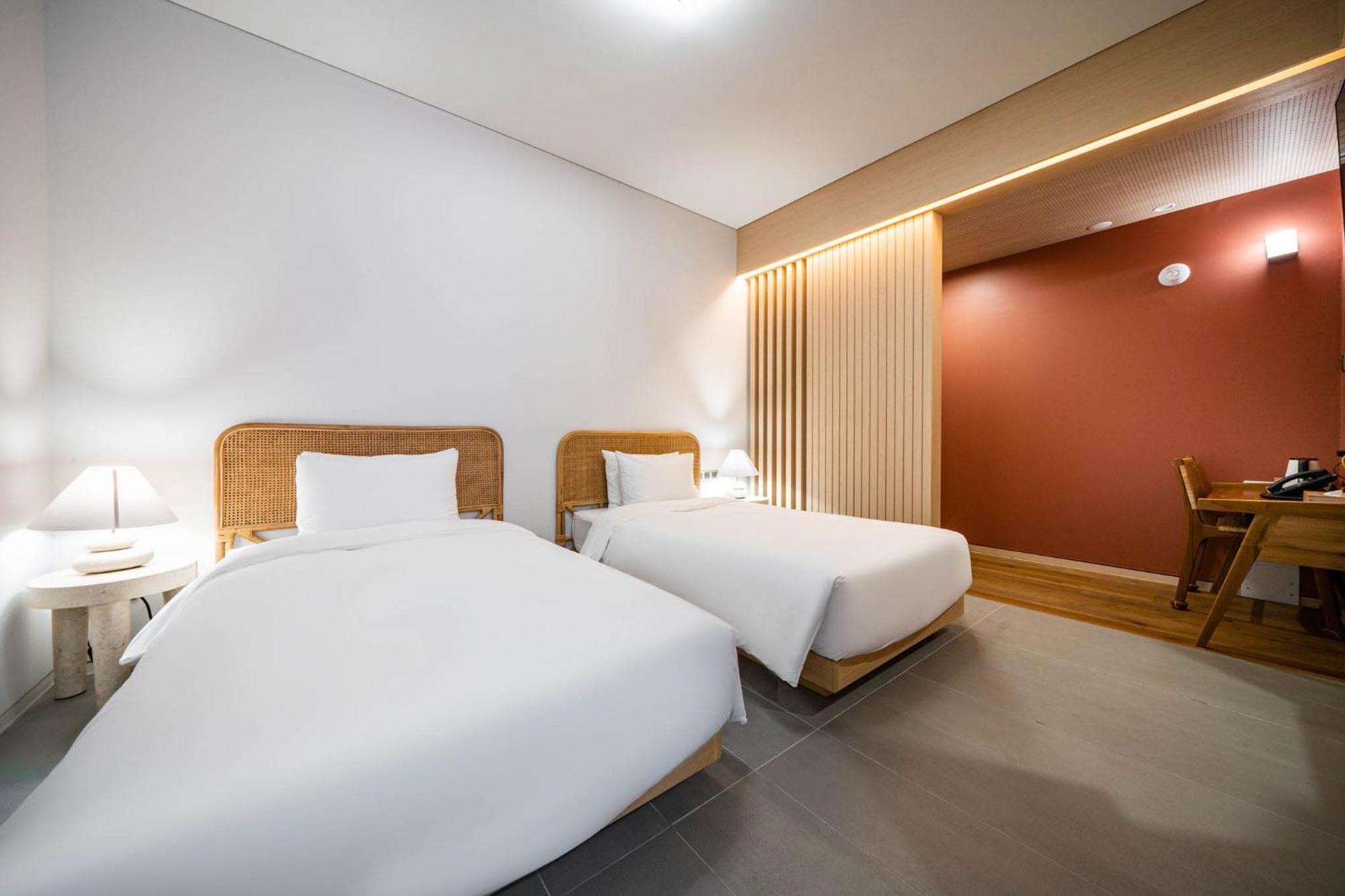 Hound Hotel Haeundae Signature Busan Exteriör bild